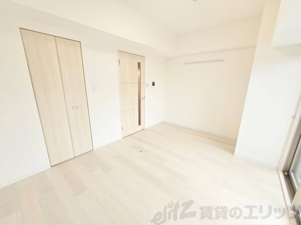 ガーデンクォーツ摂津正雀の物件内観写真